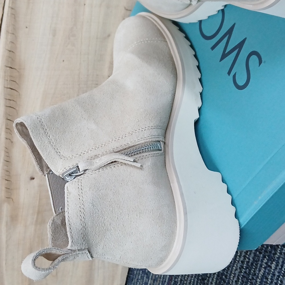 Toms Maude Wedge Chelsea Boot Oatmeal Tan Leather Upper Ankle Bootie Zip Size 8 - Picture 6 of 10
